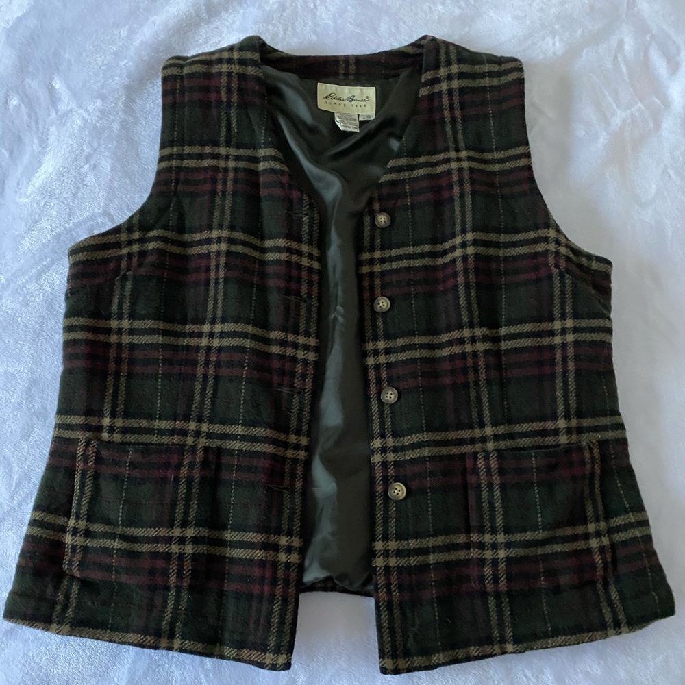 90’s vest😍💚